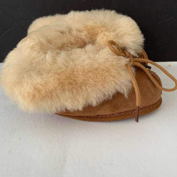 RJS Fuzzies Toddlers’ Brown & Tan Sheepskin Booties W/ Fold Down Collar: M - Picture 3 of 7